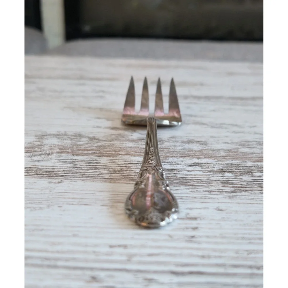Vintage 1881 Rogers Oneida Ltd. Enchantment Silverplate 3-Tine Serving Fork